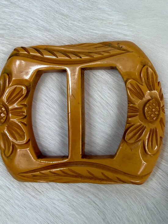 Vintage Butterscotch Bakelite Carved Flower Belt Buckle 2.25\